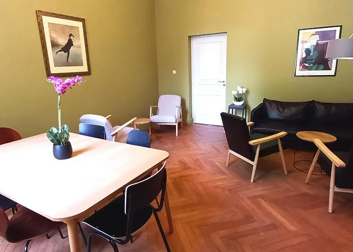 Histoire De Loire - Anjou Sdb Partagee Gasthuis